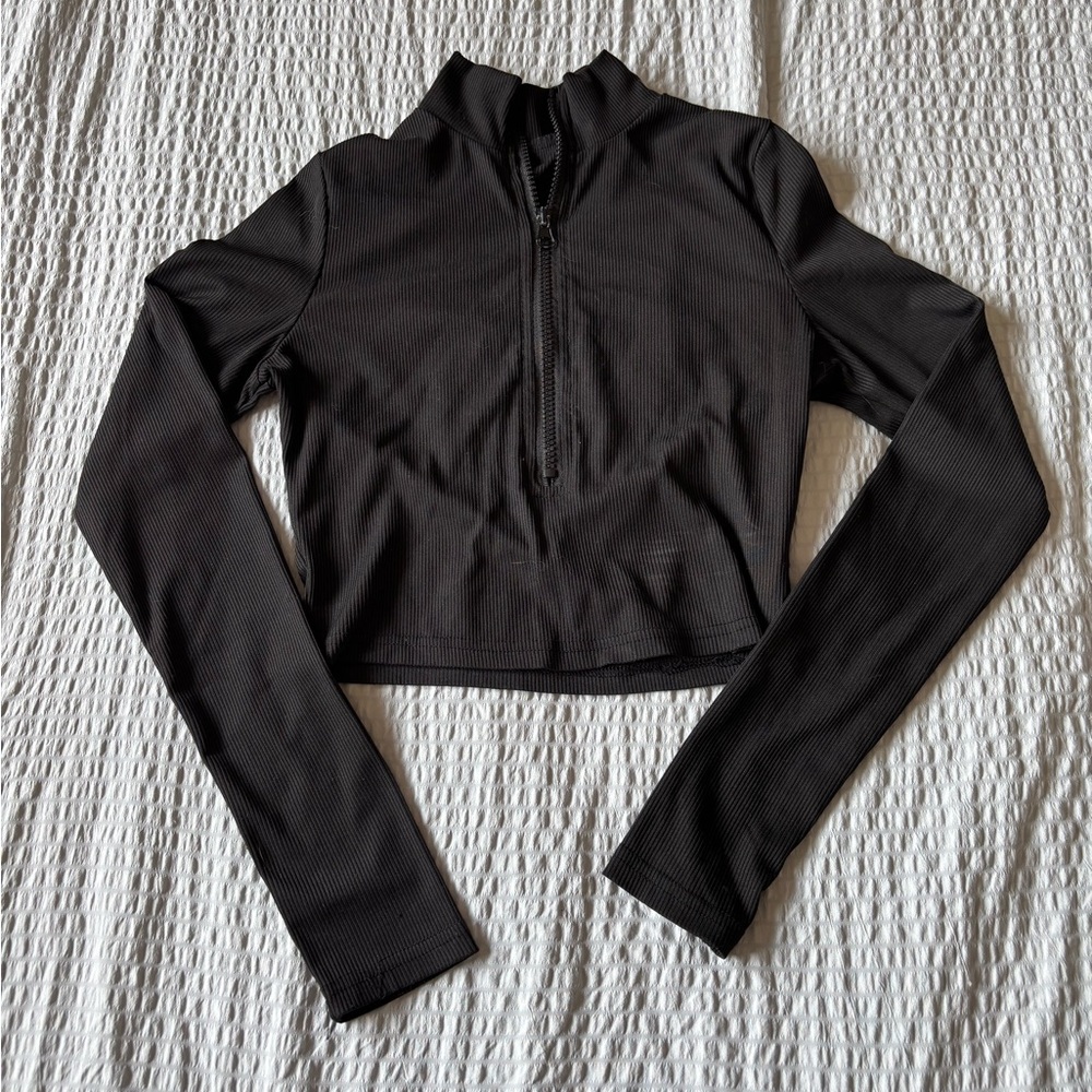 SHEIN Black Zip-Up Crop Top